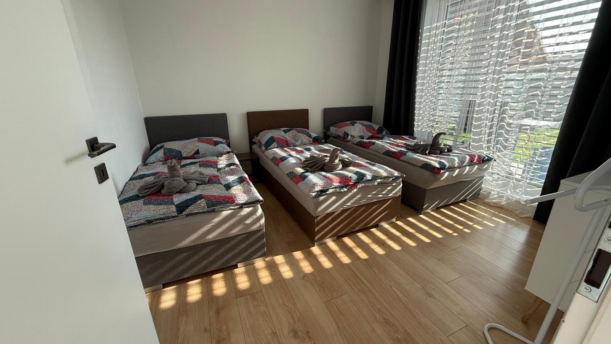 Klimatizovany Apartmanovy Dom, S Virivkou, 1B Сенец Экстерьер фото