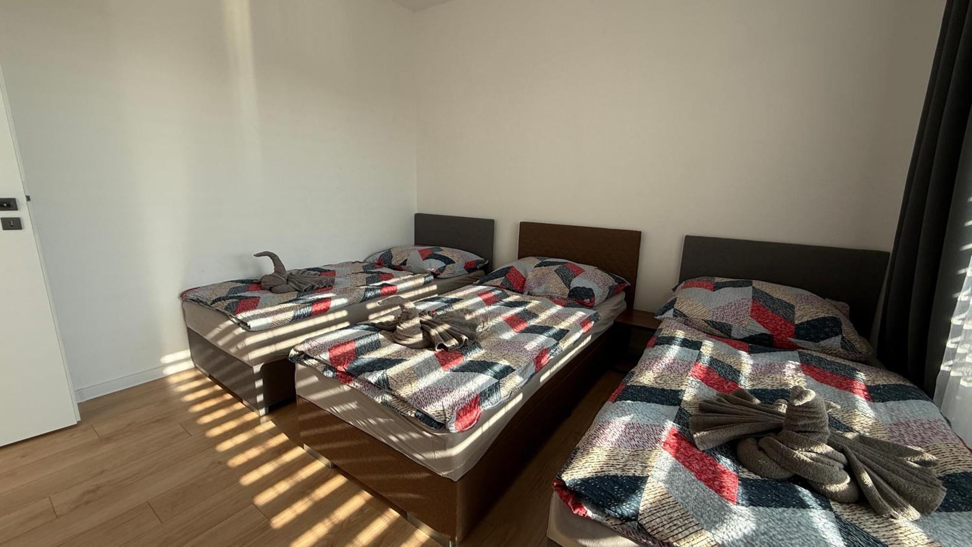 Klimatizovany Apartmanovy Dom, S Virivkou, 1B Сенец Экстерьер фото